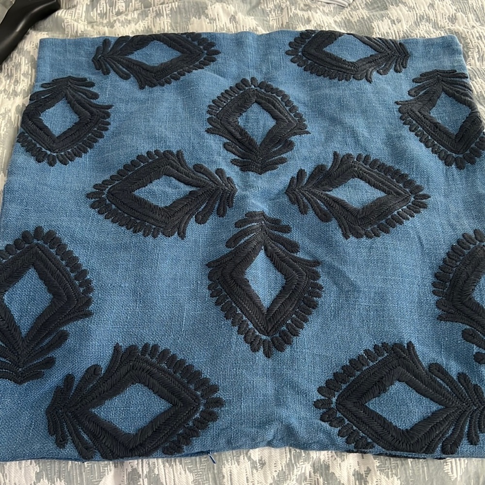 Serena & Lily Leighton pillow cover